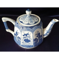 Lange Lijs theepot, gemerkt